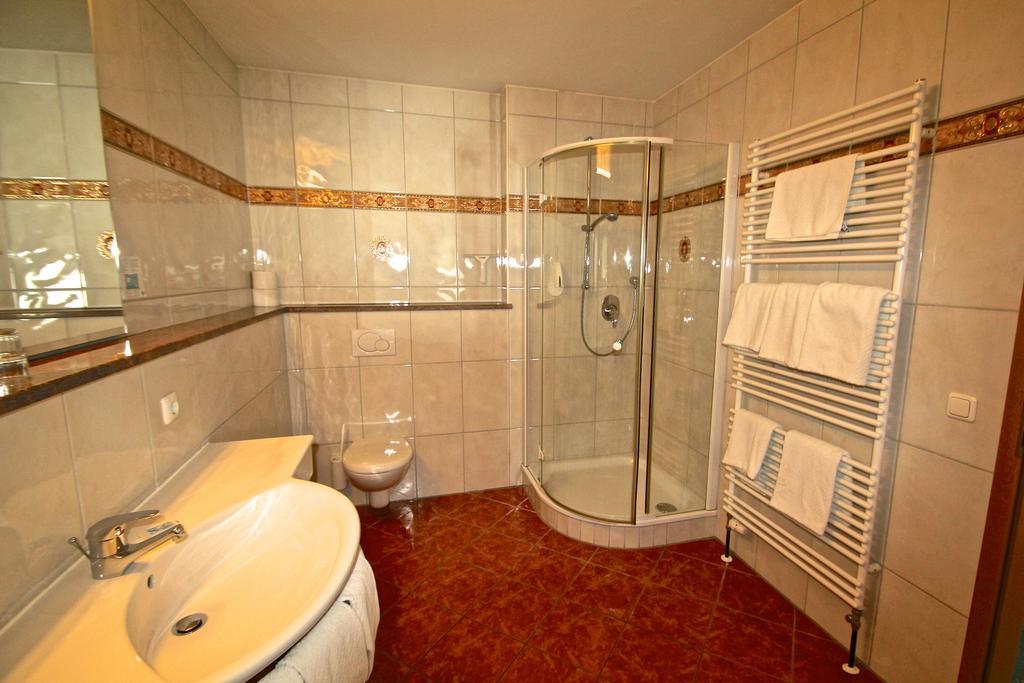 Ferienwohnungen Weiherbach - Hallenbad ベルヒテスガーデン エクステリア 写真