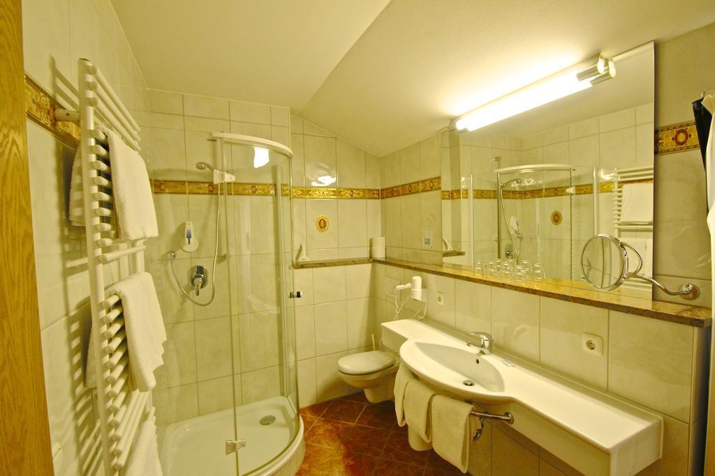 Ferienwohnungen Weiherbach - Hallenbad ベルヒテスガーデン エクステリア 写真