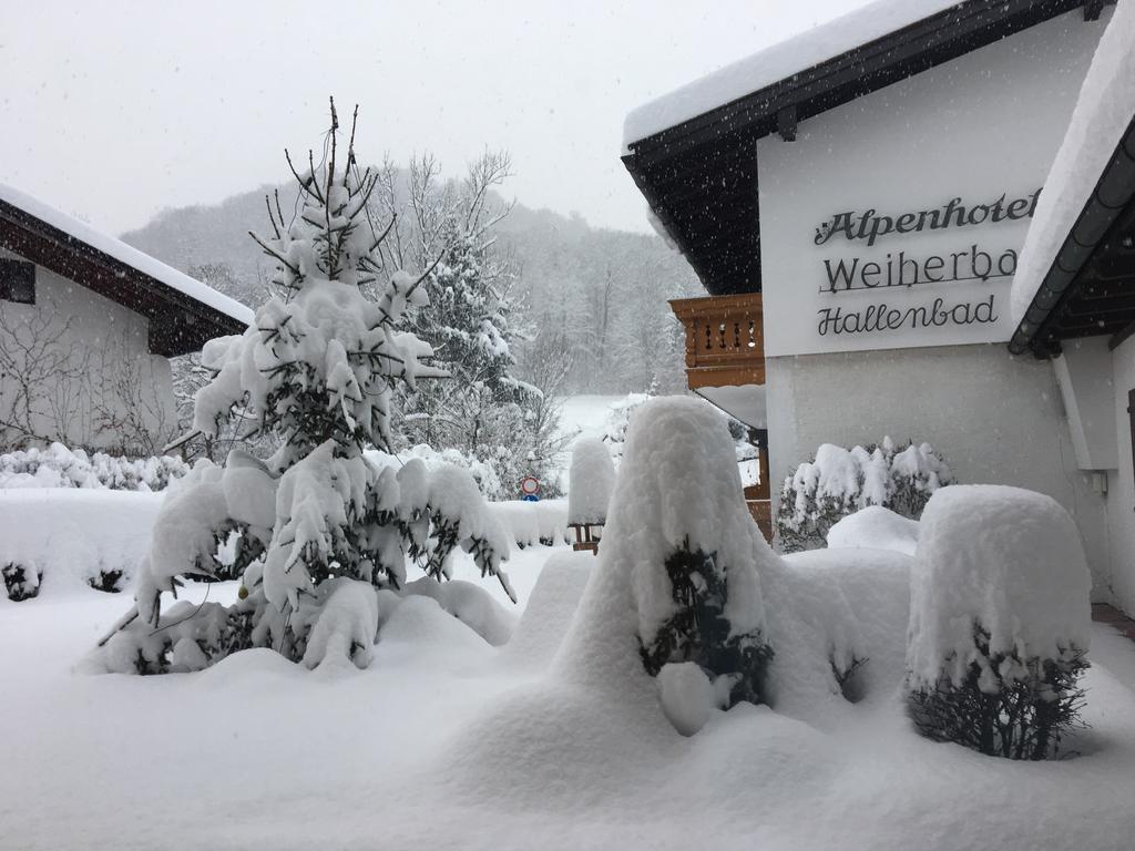 Ferienwohnungen Weiherbach - Hallenbad ベルヒテスガーデン エクステリア 写真